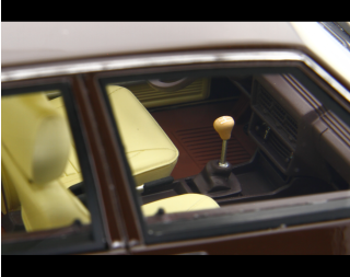 Alfa Romeo Giulietta 1.6 - 1.8 1980 Marrone Testa di Moro Laudoracing 1:18 Resinemodell (Türen, Motorhaube... nicht zu öffnen!)